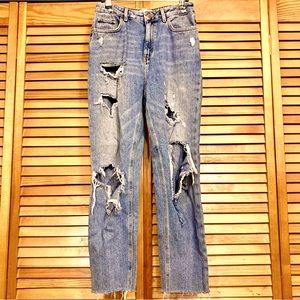 !New Look “Tori” Distressed Mom Jeans!